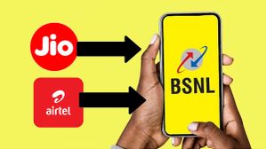 நாங்க இருக்கோம்.. ரூ.140 போதும்.. BSNL-க்கு ஜம்ப் அடிக்கும் Jio, Airtel கஸ்டமர்கள்.. டேட்டா, வாய்ஸ், SMS! நாங்க இருக்கோம்.. ரூ.140 போதும்.. BSNL-க்கு ஜம்ப் அடிக்கும் Jio, Airtel கஸ்டமர்கள்.. டேட்டா, வாய்ஸ், SMS!