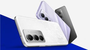 ஆர்டர் பிச்சிக்குது.. ரூ.14,999 போதும்.. 7000mAh பேட்டரி.. 50MP கேமரா.. 33W சார்ஜிங்.. 12GB ரேம்.. எந்த மாடல்? ஆர்டர் பிச்சிக்குது.. ரூ.14,999 போதும்.. 7000mAh பேட்டரி.. 50MP கேமரா.. 33W சார்ஜிங்.. 12GB ரேம்.. எந்த மாடல்?