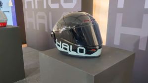 இனி சாதா ஹெல்மெட் எதுக்கு.. வந்தாச்சு புதிய ஸ்மார்ட் ஹெல்மெட்.. என்ன விலை? என்ன மாடல்? இனி சாதா ஹெல்மெட் எதுக்கு.. வந்தாச்சு புதிய ஸ்மார்ட் ஹெல்மெட்.. என்ன விலை? என்ன மாடல்?