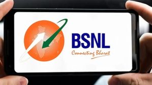 BSNL சிம் இருக்கா.. மலிவு விலையில் ஒரே ரீசார்ஜ் 40 நாட்கள் வேலிடிட்டி.. தினமும் 2ஜிபி டேட்டா.. வாய்ஸ் கால்கள்! BSNL சிம் இருக்கா.. மலிவு விலையில் ஒரே ரீசார்ஜ் 40 நாட்கள் வேலிடிட்டி.. தினமும் 2ஜிபி டேட்டா.. வாய்ஸ் கால்கள்!