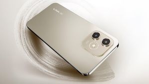 SALE புரட்டி எடுக்குது.. ரூ.7,249-க்கு இறங்கிய 5G போன்.. 5000mAh பேட்டரி.. 18W ஃபாஸ்ட் சார்ஜிங்.. எந்த மாடல்?