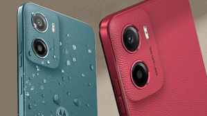 Motorola மிரட்டுது! ரூ.7000 பட்ஜெட்ல புதுசா 7000mAh பேட்டரி வந்த வேகத்துல பழைய மாடல் மீது ரூ.3000 டிஸ்கவுண்ட்!