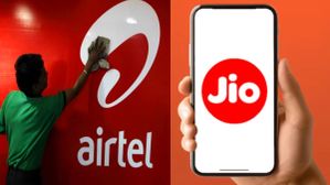 ஏர்டெல், ஜியோ வழங்கும் ரூ.449 ப்ரீபெய்ட் திட்டம்.. OTT.. அன்லிமிடெட் சலுகைகள்.. எது சிறந்தது? ஏர்டெல், ஜியோ வழங்கும் ரூ.449 ப்ரீபெய்ட் திட்டம்.. OTT.. அன்லிமிடெட் சலுகைகள்.. எது சிறந்தது?