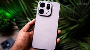 விவோ சாம்ராஜ்யத்தை அடியோடு சரிக்க வரும் புதிய Oppo போன்.. 200MP கேமரா.. 7000mAh பேட்டரி.. எந்த மாடல்?