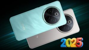 2025-ல் வெளிவந்த மிரட்டலான Vivo 5ஜி போன்கள்.. IP69 ரேட்டிங்.. 7300mAh பேட்டரி.. இதோ பட்டியல்..
