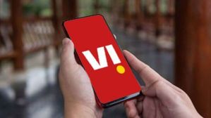 Vi ஒரே போடு.. இனி ரூ.365 போதும்.. உடனே இதை ரீசார்ஜ் பண்ணிடுங்க.. அன்லிமிடெட் வாய்ஸ், டேட்டா, எஸ்எம்எஸ்! Vi ஒரே போடு.. இனி ரூ.365 போதும்.. உடனே இதை ரீசார்ஜ் பண்ணிடுங்க.. அன்லிமிடெட் வாய்ஸ், டேட்டா, எஸ்எம்எஸ்!