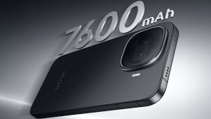 ஸ்மார்ட்போன் சாம்ராஜ்யமே மிரளுது.. 7600mAh பேட்டரி.. 100W சார்ஜிங்.. OIS கேமரா.. 4 OS அப்கிரேட்.. எந்த மாடல்? ஸ்மார்ட்போன் சாம்ராஜ்யமே மிரளுது.. 7600mAh பேட்டரி.. 100W சார்ஜிங்.. OIS கேமரா.. 4 OS அப்கிரேட்.. எந்த மாடல்?