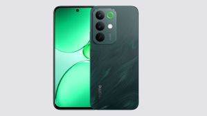 ஆர்டர் பறக்குது.. 7000mAh பேட்டரி.. 50எம்பி கேமரா.. IP69K ரேட்டிங்.. ஆஃபரில் ரியல்மி 5ஜி போன்.. எந்த மாடல்?