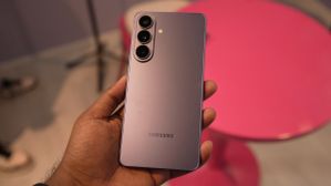 பிரிச்சி விட்டாப்ல.. Samsung Galaxy S26+ அறிமுகம்.. நைட்டோபோட்டோகிராபி கேமரா.. 4900mAh பேட்டரி.. விலை என்ன? 