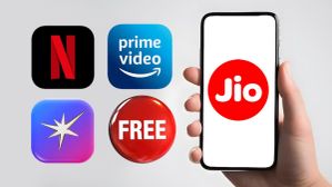 ஒரே கல்லுல 3 மாங்காய்.. Netflix + Prime Video + Hotstar.. Jio SIM கஸ்டமர்களே இந்த பேமிலி பிளானை விட்றாதீங்க! ஒரே கல்லுல 3 மாங்காய்.. Netflix + Prime Video + Hotstar.. Jio SIM கஸ்டமர்களே இந்த பேமிலி பிளானை விட்றாதீங்க!