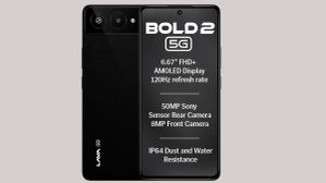 அமேசான் அதிரடி.. 5000mAh பேட்டரி.. சோனி கேமரா.. ஆஃபரில் லாவா 5ஜி போன்.. எந்த மாடல்?