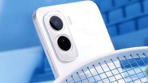 வெற்றி கொண்டான் VIVO.. 8100mAh பேட்டரி உடன் புது பட்ஜெட் போன்.. அம்புட்டு பேரும் தட்டி தூக்க போறாங்க! வெற்றி கொண்டான் VIVO.. 8100mAh பேட்டரி உடன் புது பட்ஜெட் போன்.. அம்புட்டு பேரும் தட்டி தூக்க போறாங்க!