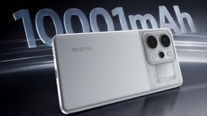மிரட்டி விட்டாப்ல.. முரட்டு ஆஃபரில் 10001mAh பேட்டரி Realme 5G போன்.. 80W சார்ஜிங்.. 50MP கேமரா.. எந்த மாடல்?