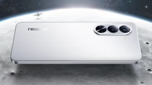 பிளிப்கார்ட் பிச்சிக்குது.. 7000mAh பேட்டரி.. 45W சார்ஜிங்.. GOAT சேலில் Realme 5G போன்.. எந்த மாடல்?