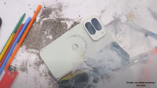 Google Pixel 11 Pro Fold लीक्स: 50MP कैमरा, Tensor G6 चिप के साथ आ सकता है नया फोल्डेबल