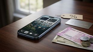 iPhone 17 पर मची लूट, ₹55,000 से कम में खरीदने का आखिरी मौका