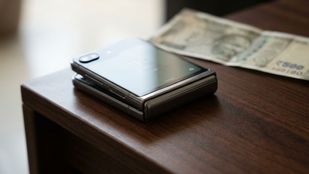 Ai+ നോവ ഫ്ലിപ്പ് 5G ഞെട്ടിച്ചു; 30,000 രൂപയിൽ ഫോൾഡബിൾ വിപ്ലവം!