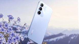 இதுக்குத்தான வெயிட் பண்ணோம்.. பட்ஜெட்ல 7000mAh பேட்டரி.. BYBASS சார்ஜிங்.. 12MP AI ரியர் கேமரா.. எந்த மாடல்?