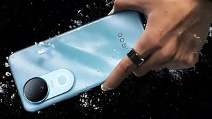 உங்கள் போன் தண்ணீரில் விழுந்தால் செய்யவே கூடாத 5 விஷயங்கள்.. இல்லையெனில் போன் காலி ஆகிடும்..