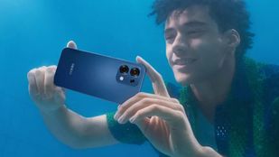 மார்க்கெட்டே மிரளுது.. 7000mAh பேட்டரி, 80W சார்ஜிங், IP69K, 50MP செல்பீ.. புது OPPO 5ஜி போன்.. எந்த மாடல்?