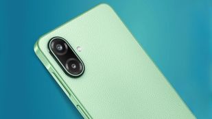 மிரளுது விற்பனை.. 6000mAh பேட்டரி.. 25W ஃபாஸ்ட் சார்ஜிங்.. LCD டிஸ்பிளே.. 50MP கேமரா.. 6GB ரேம்.. எந்த மாடல்?