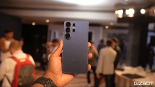 200MP కెమెరా, 7 సంవత్సరాల అప్‌డేట్స్‌, 6.9 అంగుళాల భారీ డిస్‌ప్లేతో శాంసంగ్‌ గెలాక్సీ S26 అల్ట్రా విడుదల