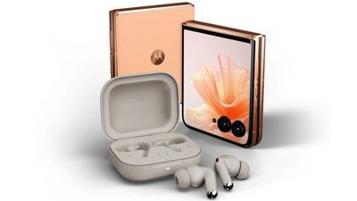 Moto Razr 50 Ultra Gets ₹40,000 Discount and Free Moto Buds+ on Amazon: How to Grab the Deal