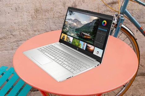 HP Laptop 15s (15s-fq3066TU)