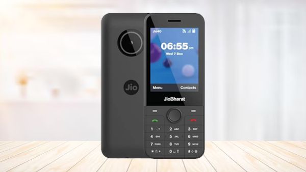 Five Features Phones Under Rs 2000 with UPI Support on Amazon