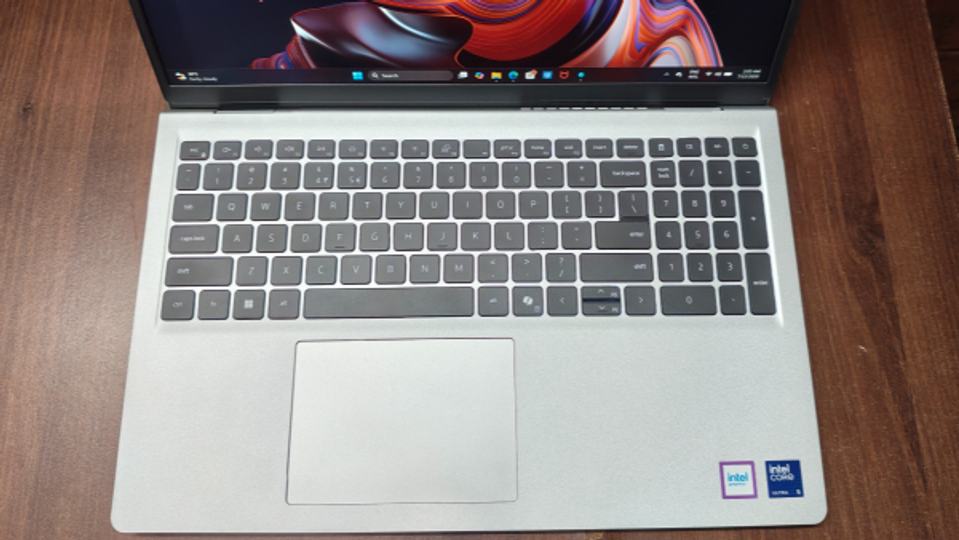 Dell 15 (2026) Review: Keyboard and Trackpad