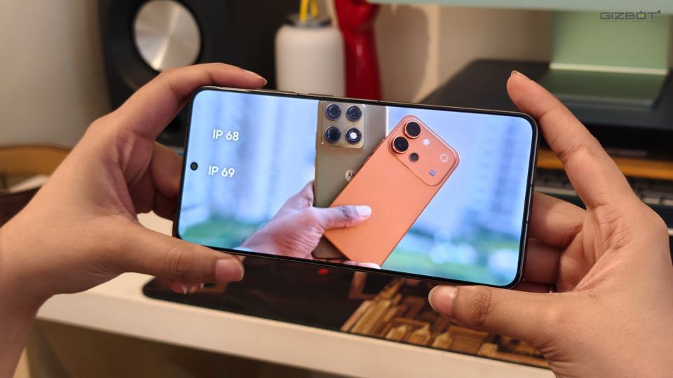 Vivo X300 Ultra Review: Display