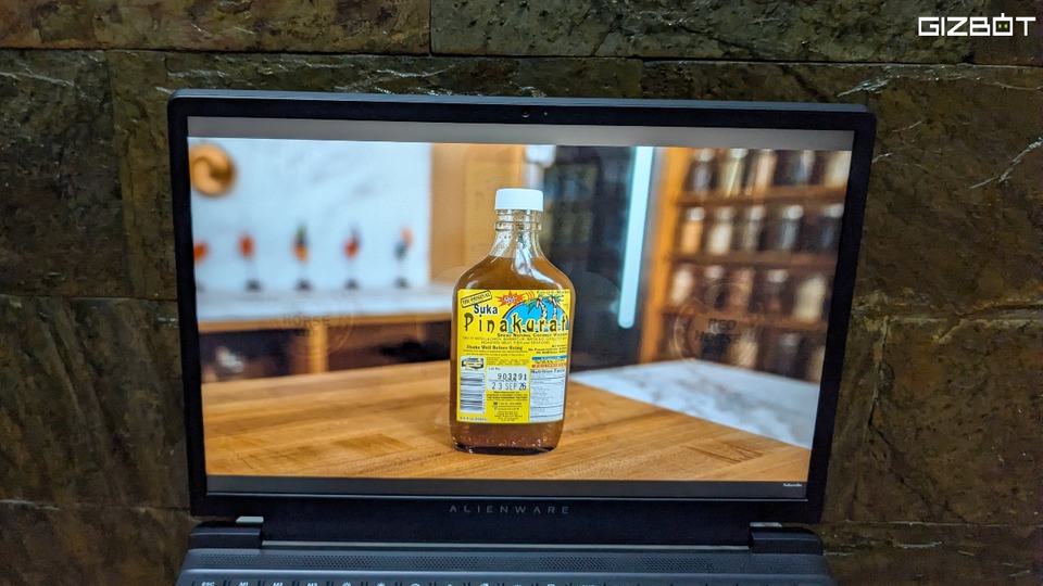 Dell Alienware 15 (2026) Review: Display