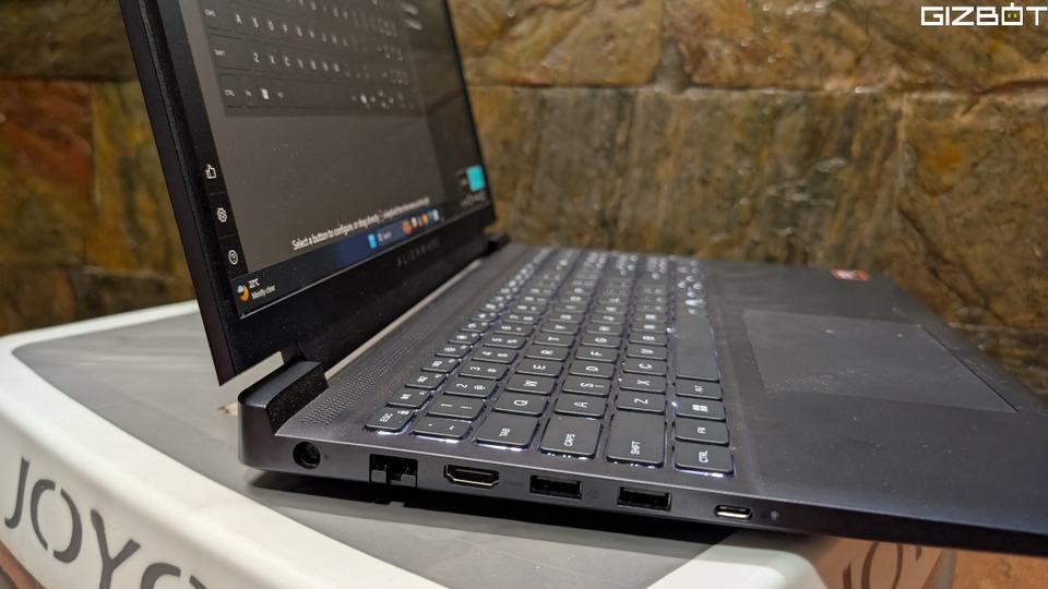 Dell Alienware 15 (2026) Review: Ports and Connectivity