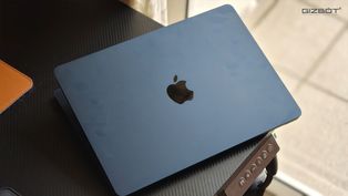 How A Cheaper MacBook Helped Apple Set A June Quarter Record While Windows Laptops Got Pricier