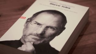 Steve Jobs Mocked the Stylus in 2007, and Apple’s Most Expensive iPhone Just Brought It Back
