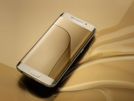 Samsung Galaxy S6 Edge ( Android OS, v5.0.2 (Lollipop), upgradable to v6.0.1 (Marshmallow)) Samsung Galaxy S6 Edge ( Android OS, v5.0.2 (Lollipop), upgradable to v6.0.1 (Marshmallow))