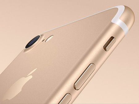 Apple iPhone 7 Plus vs Google Pixel XL: Do They Bring Along the