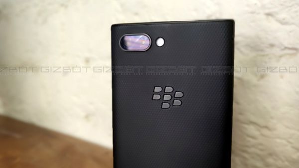 BlackBerry's first dual-lens Camera device BlackBerry's first dual-lens Camera device