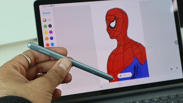 New S Pen- Better Touch Response, Supports Air Actions New S Pen- Better Touch Response, Supports Air Actions