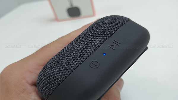 Built-in Mic For Calls And Voice Assistant Support Built-in Mic For Calls And Voice Assistant Support