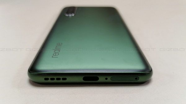 Realme X50 Pro: Basic And Bulky Design Realme X50 Pro: Basic And Bulky Design