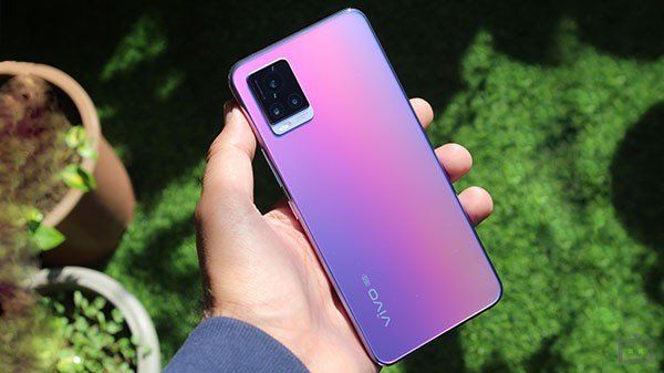 Vivo V20 Pro Vs OnePlus Nord: Design Details Vivo V20 Pro Vs OnePlus Nord: Design Details