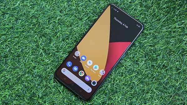 6.5-inch FHD+ 120Hz AMOLED Display 6.5-inch FHD+ 120Hz AMOLED Display