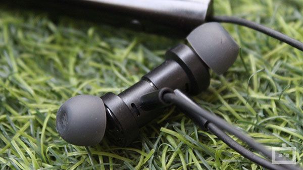 IPX5 Rated For Splash-Water Resistance IPX5 Rated For Splash-Water Resistance