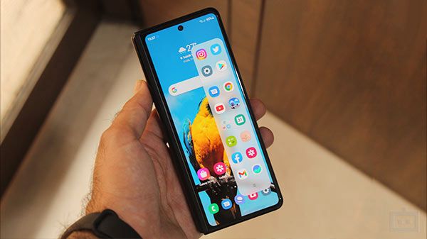 Samsung Galaxy Fold 3 Display Performance Samsung Galaxy Fold 3 Display Performance