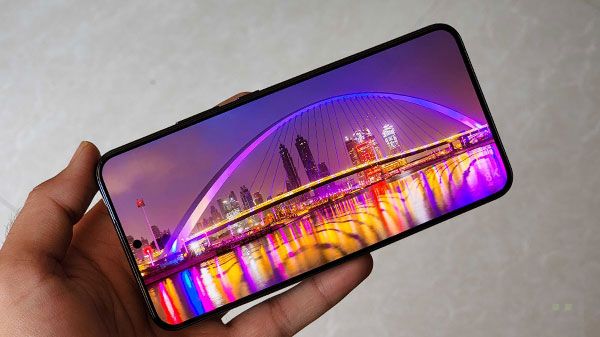 HDR10+ Enabled & 1750nits Peak Brightness HDR10+ Enabled & 1750nits Peak Brightness