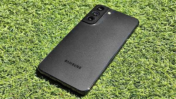 Samsung Galaxy S22+ Design- Sleeker & Lighter Than Galaxy S21+ Samsung Galaxy S22+ Design- Sleeker & Lighter Than Galaxy S21+