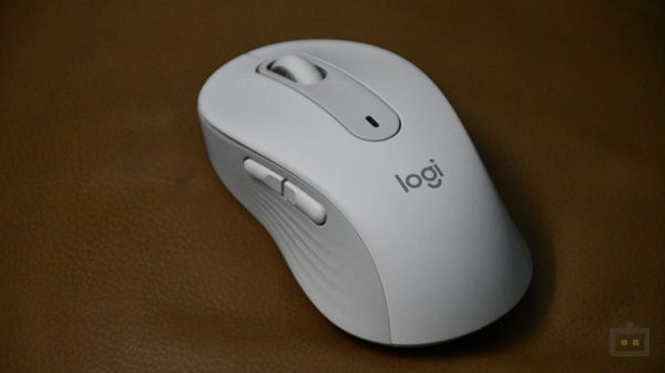 Logitech Signature M650 Review: Design Logitech Signature M650 Review: Design