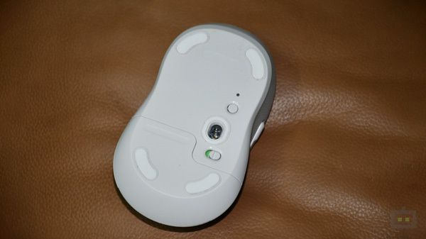Logitech Signature M650 Review: Extra Features Logitech Signature M650 Review: Extra Features