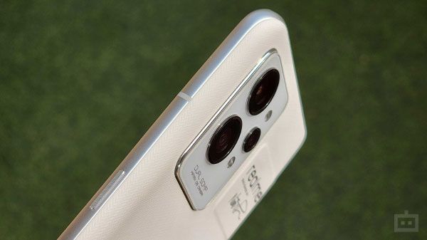 Realme GT 2 Pro Ergonomics & Durability Realme GT 2 Pro Ergonomics & Durability